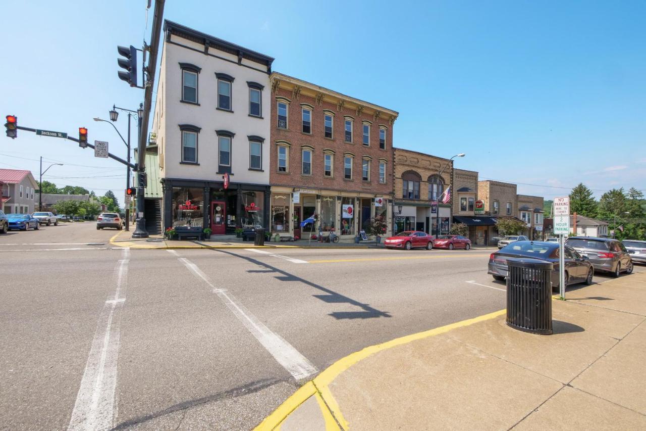 Sleek Millersburg Apartment In Downtown! Exterior photo