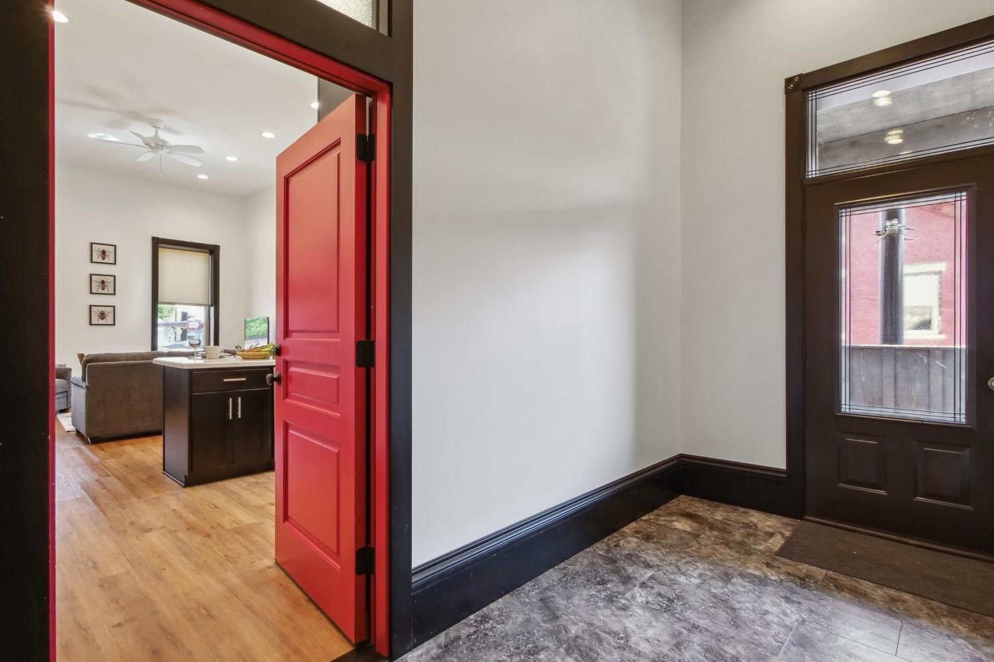 Sleek Millersburg Apartment In Downtown! Exterior photo